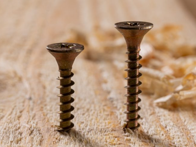 Comparison of Advantages And Disadvantages of Screws Made From Different Materials